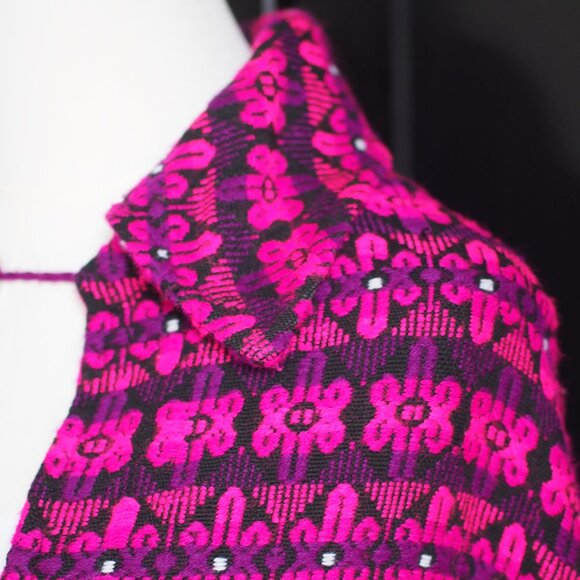 Marcalix | Vintage 100% Wool Handwoven Poncho - Picture 5 of 7